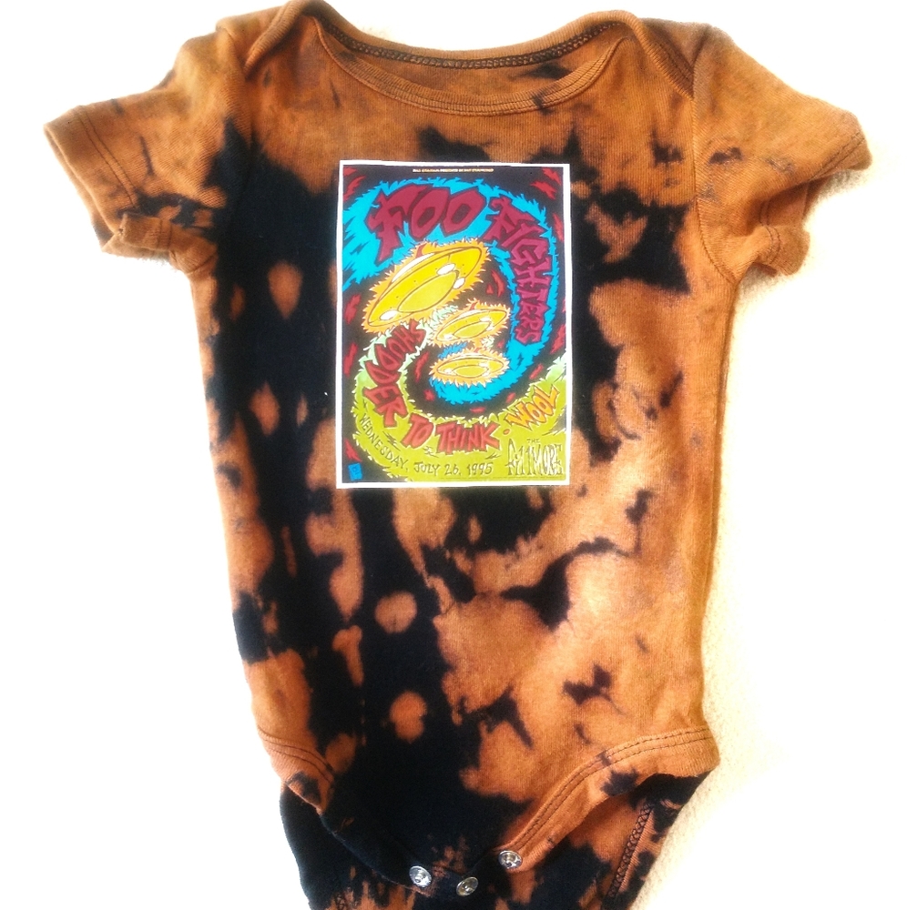 🥁 🎸Food fighters band onesie 3-6 months